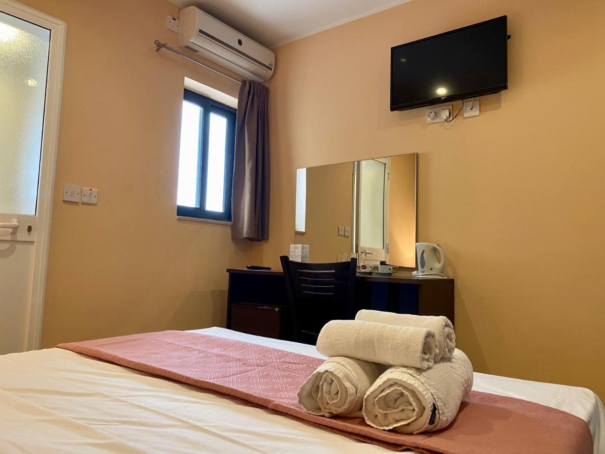 Malta Paradise Hotel San Ġiljan Buitenkant foto
